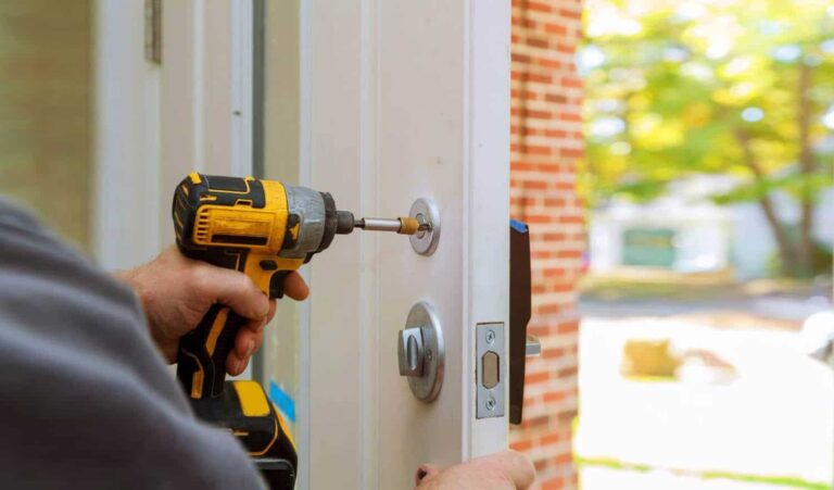 Mastering Lock Emergencies: The Pivotal Role of Emergency Locksmiths in Fort Collins
