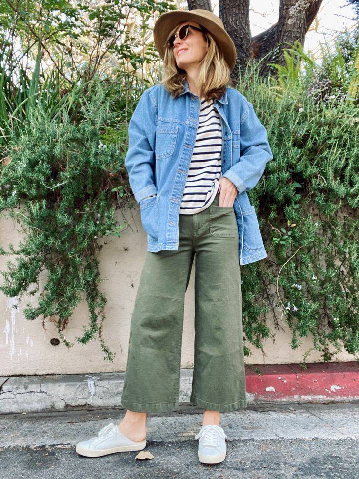 Fashion Stylist in Los Angeles