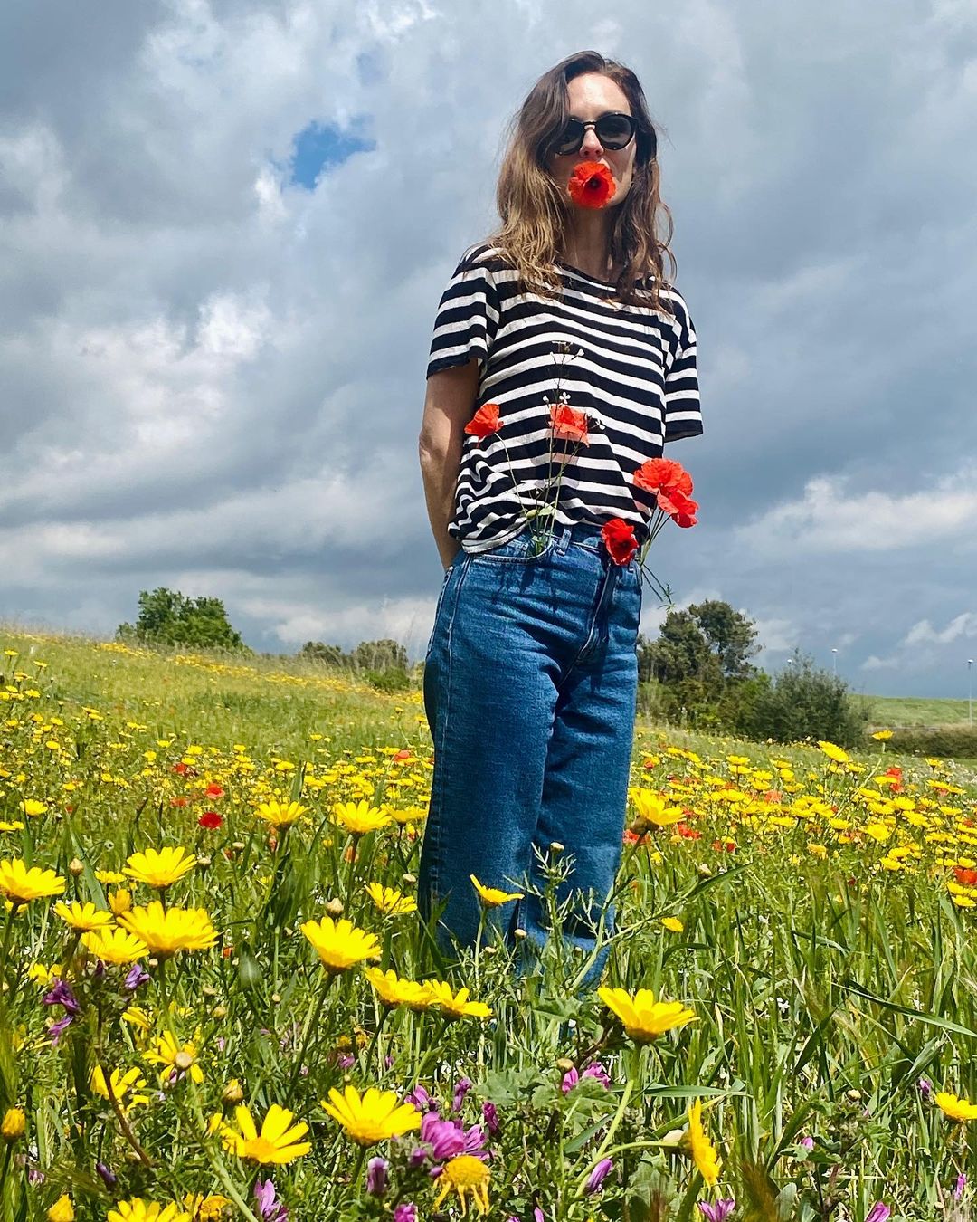 Transform Your Wardrobe: Zoe Hennessey’s Top Tips for Achieving LA Chic