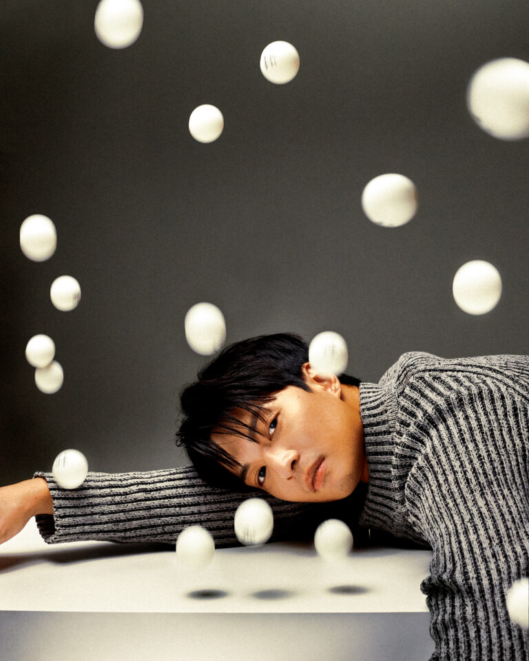 Discover the Magic: Singapore’s Enigmatic Magician for Your Event